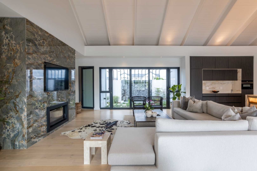 To Let 5 Bedroom Property for Rent in Val De Vie Estate Western Cape